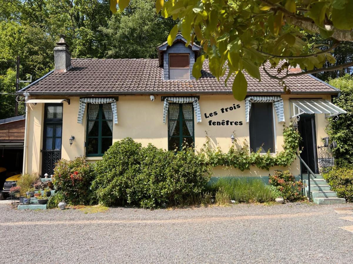 Bed and Breakfast Les Trois Fenetres Beauficel Exterior foto